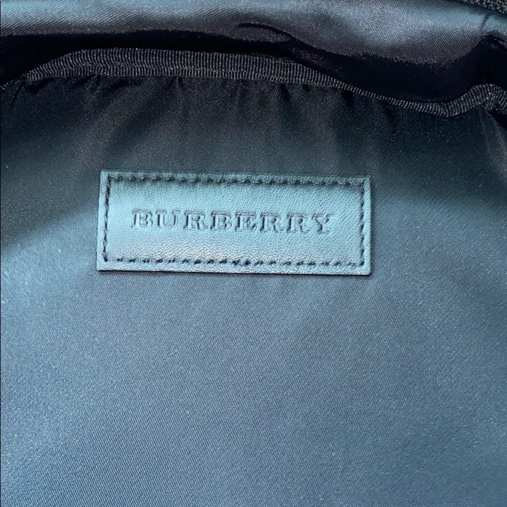 Rare, Burberry, Crossbody Bag/Lunch Tote - Picture 12 of 13